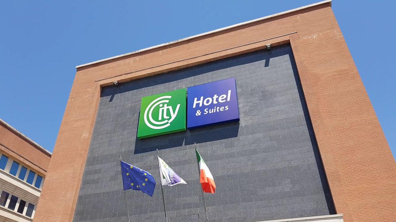 City Hotel & Suites 폴리뇨 외부 사진