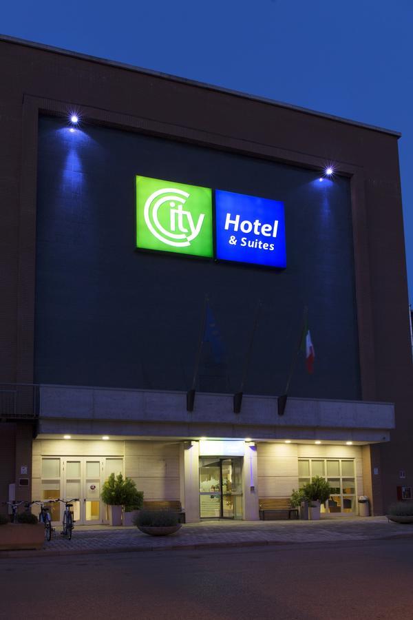 City Hotel & Suites 폴리뇨 외부 사진