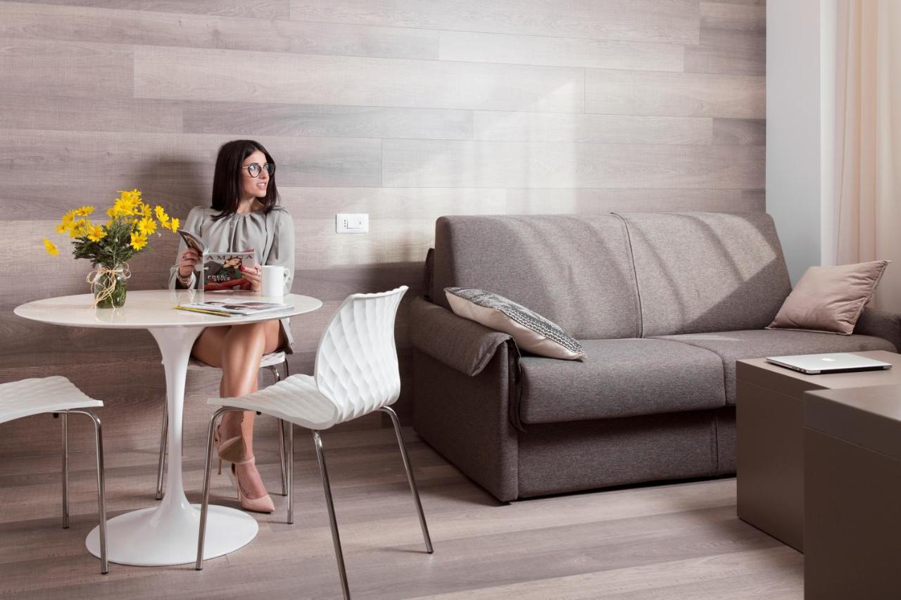 City Hotel & Suites 폴리뇨 외부 사진
